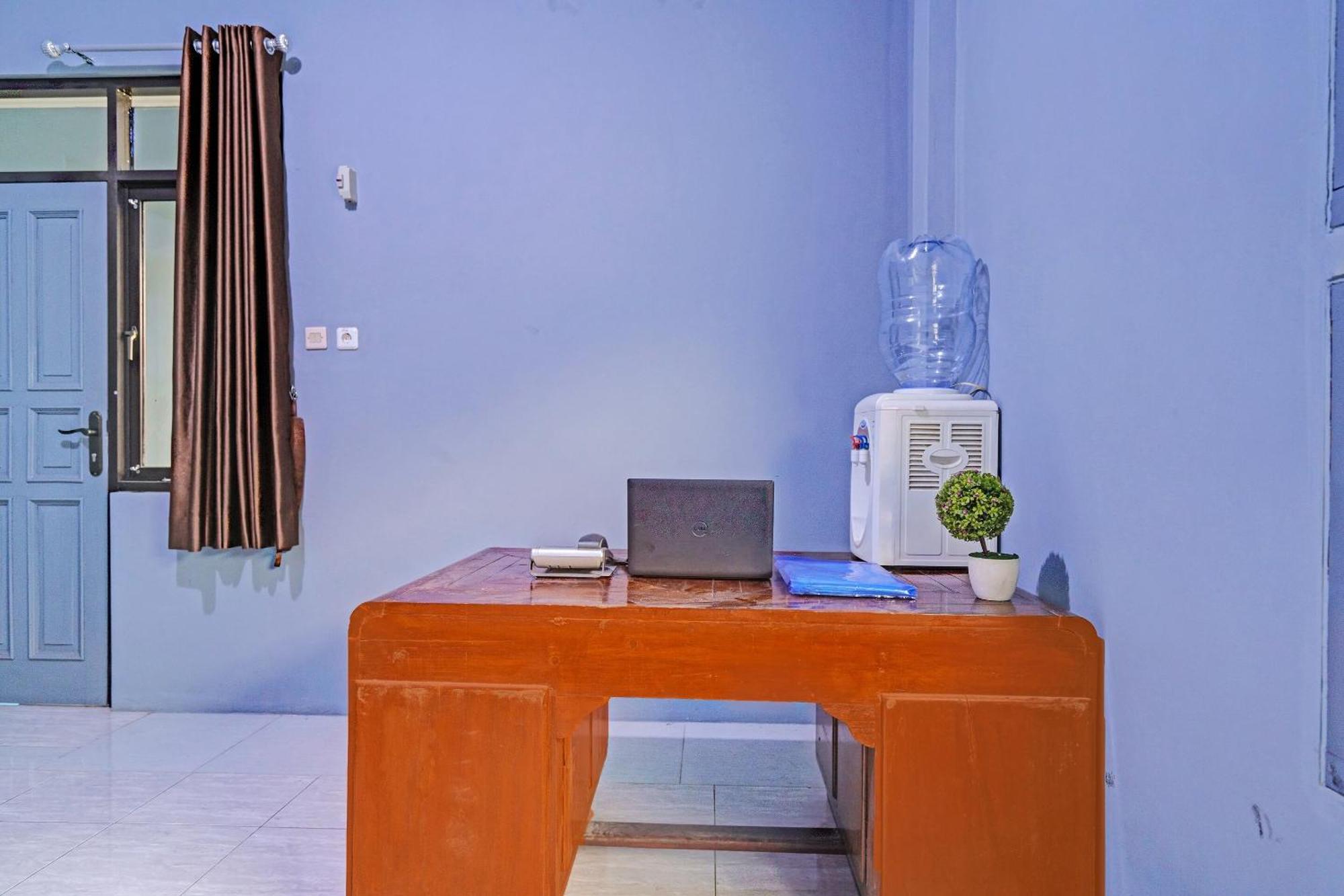 Oyo Life 91592 Aaliya Guest House Syariah Lebakwangi Luaran gambar