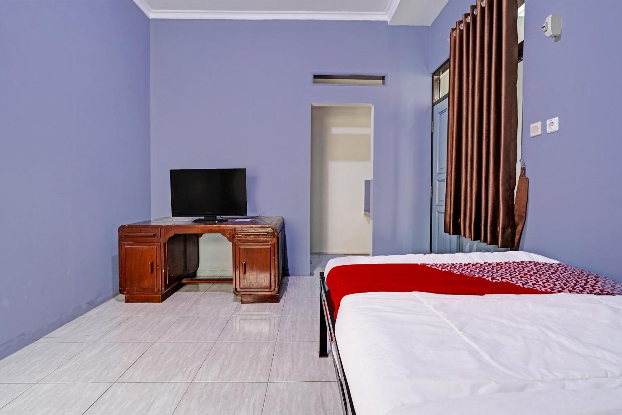 Oyo Life 91592 Aaliya Guest House Syariah Lebakwangi Luaran gambar