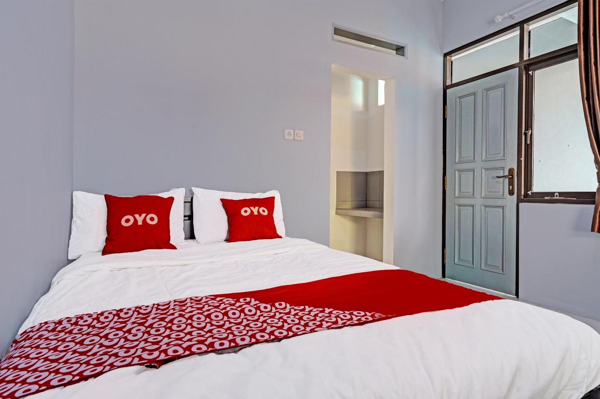 Oyo Life 91592 Aaliya Guest House Syariah Lebakwangi Luaran gambar