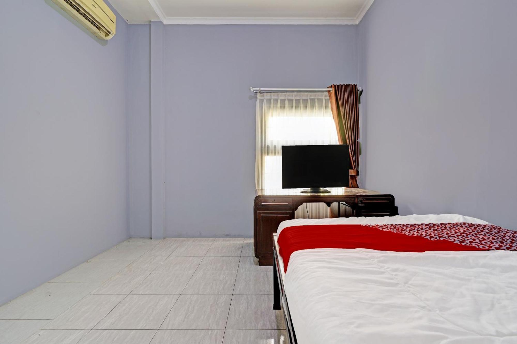 Oyo Life 91592 Aaliya Guest House Syariah Lebakwangi Luaran gambar